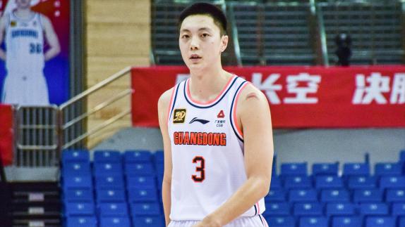  胡明轩末节连得11分！广东力克天津迎四连胜