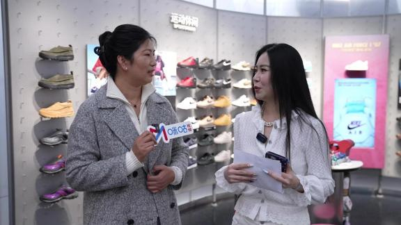  彭啸母亲：儿子最爱打卤面 走到如今全靠大家托举