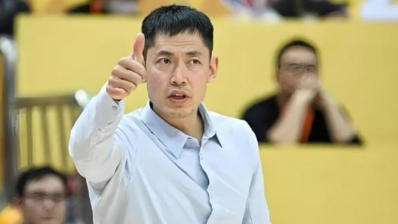  防守制胜！张庆鹏：感谢大家末节落后时没有放弃