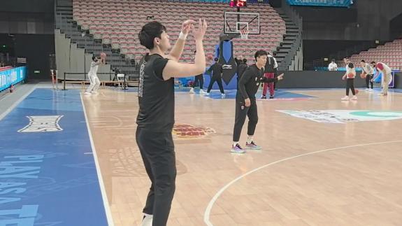  曾凡博赵睿三分训练 备战年前主场收官战