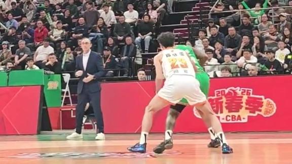  吃顿饺子！亨特战江苏命中两记翻身跳投状态回暖