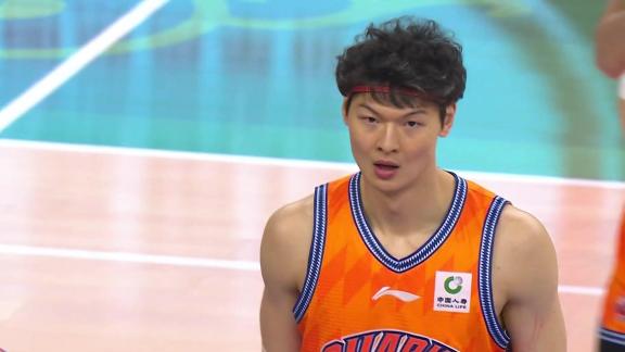  愿无大碍！王哲林误伤王少杰 后者顿时血流如注