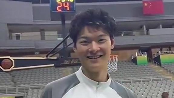  如何防爱你的坚？王哲林：就防他三分球就行