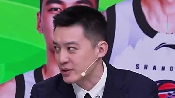  后悔了？杨鸣：卢伟挺有意思 弗格表现给我看的