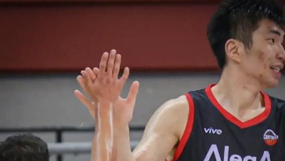  爆砍27分12板2帽！余嘉豪打出留洋西乙最强一战