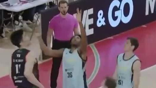  爆砍27分12板2帽！余嘉豪打出留洋西乙最强一战