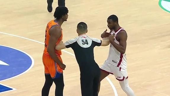  火药味爆炸！怀特塞德与迪亚洛突起冲突各吃一T