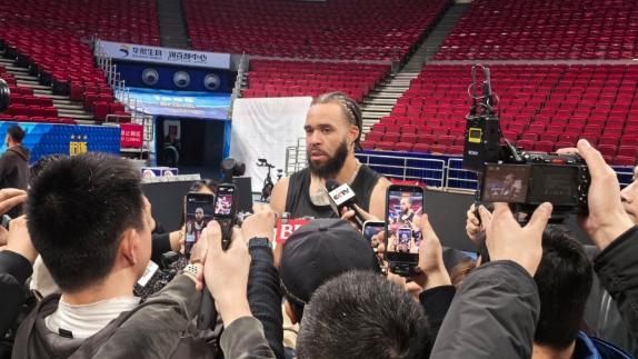  大结局来了？38岁麦基迎加盟CBA首秀 首战四川