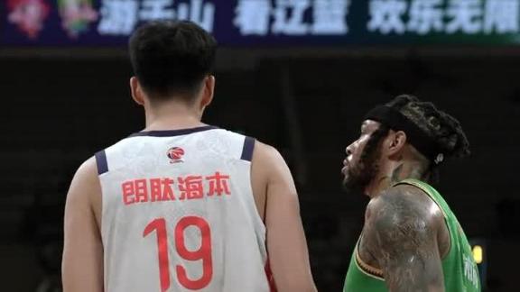  盯人防守原来是这么个事！莫兰德整活看防徐昕