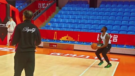 超级火力点归位！北京客战吉林 杰曼归队训练