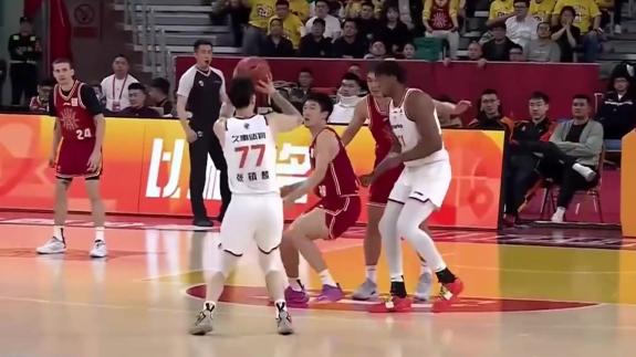  致胜一扣！张镇麟15+5+3抢断攻防一体