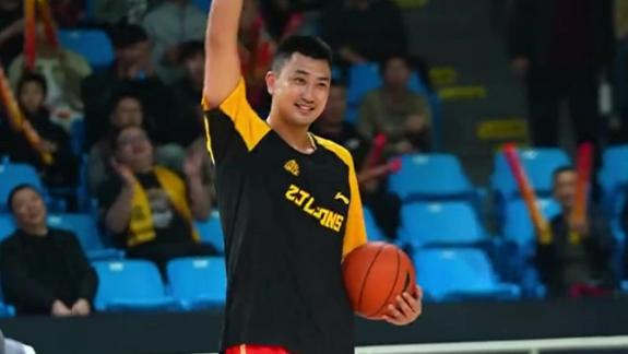  重披广厦战袍！苏若禹：老将要把经验传给年轻人