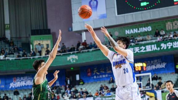 状态越来越好！赵睿三分命中后送对手“死亡之吻”