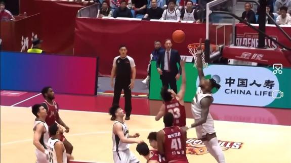 锅气十足大火锅！莫兰德遮天蔽日大帽拒绝吴前