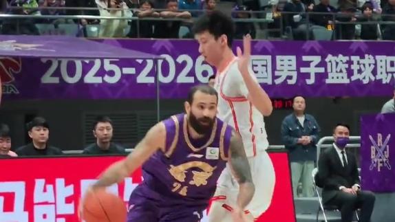 场边沉浸式看神仙球！深圳小孩哥逆天压哨反绝杀