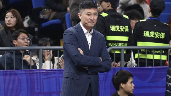 杜锋：萨林杰因伤缺阵 萨姆纳膝盖出血将休两周