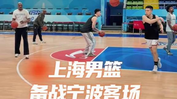 踩场主打轻松写意！白边秀舞蹈 李弘权恶搞模仿