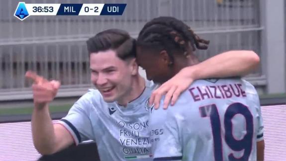 再下一城！埃克伦坎普力压防守头槌破门