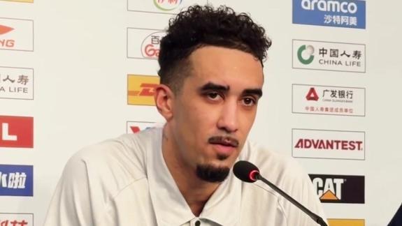  奎因：全力以赴目标简单 球队正经历伤病要团结