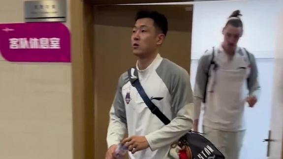  高诗岩赛后一小时！雨后夜行 浙江众将作陪宵夜