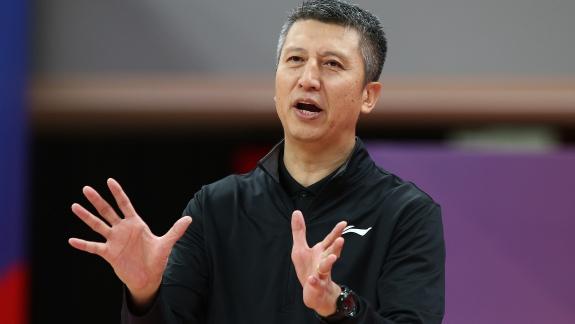 挑人来了！郭士强现场观战首钢对阵青岛