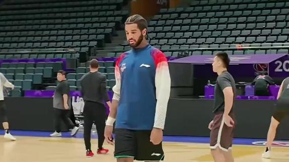 克里斯复出！邱彪：上场时间看临场 斯蒂尔也跟队