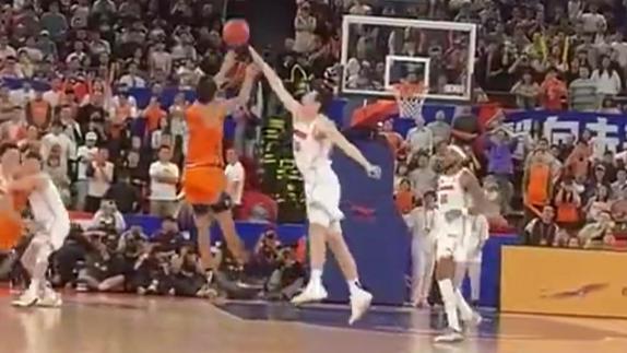 辽篮外援哈维：重返上海感觉很棒 这里有美好回忆