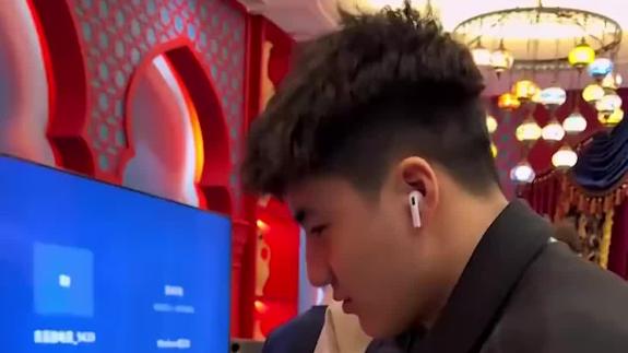 烤全羊安排！南京男篮聚餐花絮：食在新疆