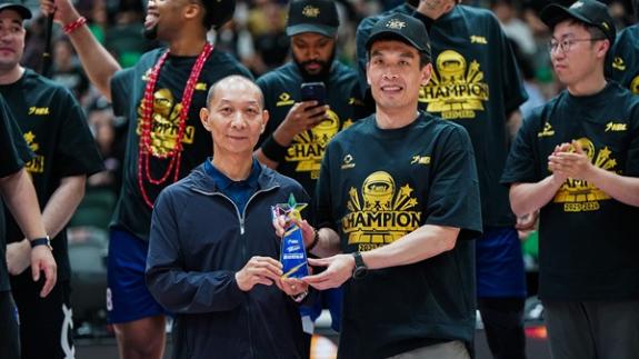 实至名归！谢立彬指导荣获赛季最佳教练员