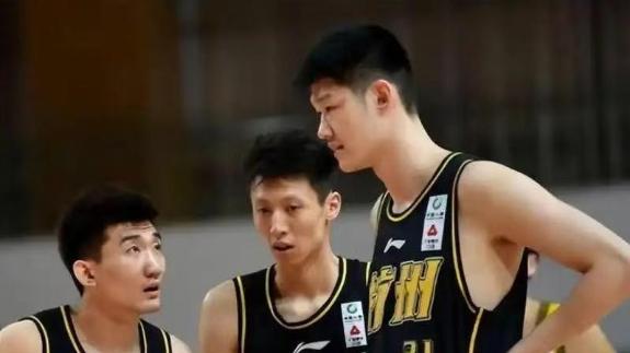 广厦紧急联系人趣味问答！侯孟泽大秋获认可