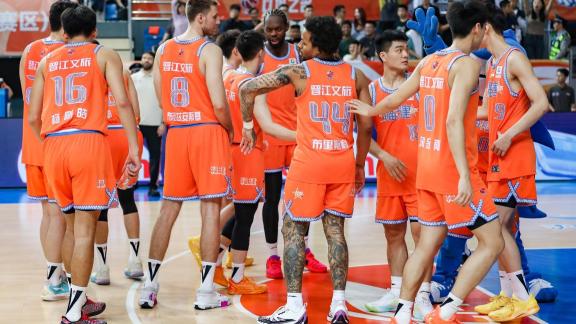 广东遭福建逆转主客双杀！季后赛首轮将战广州