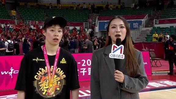 李缘：一切都很不易 在困难和不易中慢慢找回自己