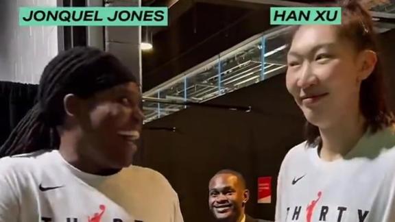 队友琼斯打趣韩旭：现在终于有人站在我身后了