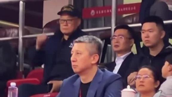  郭艾伦金句：我老叔不是看球 就是去看球的路上