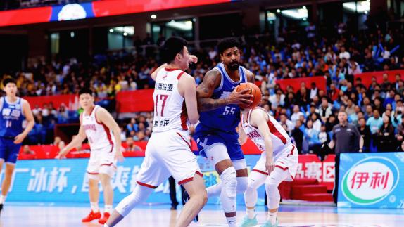  山西加时险胜青岛 奈特轰29分米奇空砍30+22