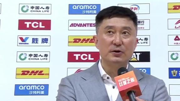 杜锋：全队团结每球必争 希望球迷正确看待输球
