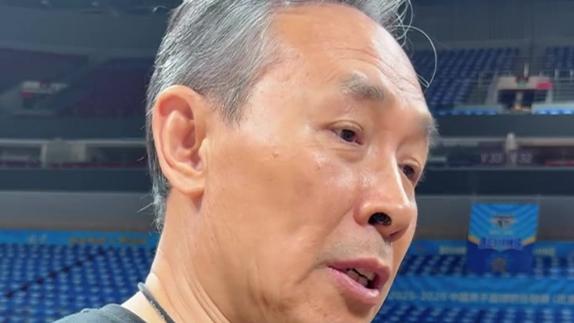 许利民：京粤大战准备充分 强调尽快适应季后赛