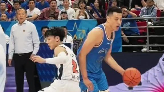 攻防建功！徐杰成功小防大 随后命中追身三分