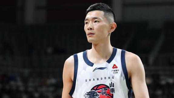  拼尽全力！陈林坚16中8空砍21分 得分全场最高