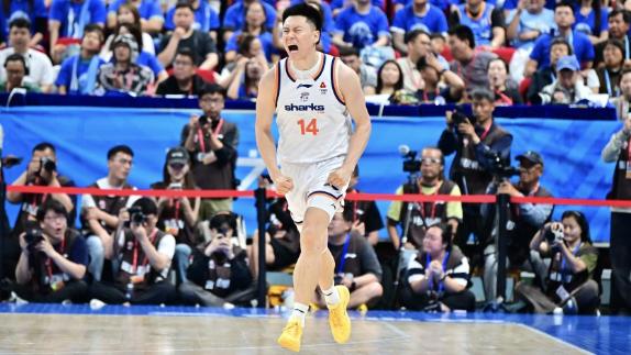  有信心投进三分！李弘权：感谢教练和队友的支持