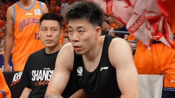 现场喊黑哨？张镇麟G5五犯离场 防守被吹3分犯规