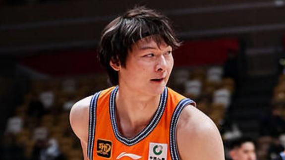 王哲林：夺冠的快乐会持续很久 今夏先恢复伤病
