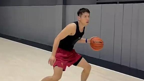 狠练持球进攻！陆文博特训：继续在体系中打磨