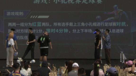 大连人脚法就是好！杨鸣率队轰4-1秀C罗同款庆祝