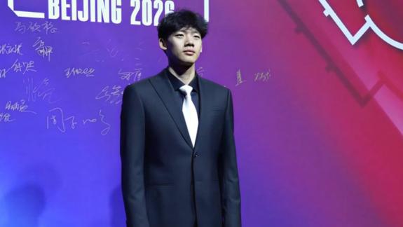  颜值造型气场全面上线！选秀大会谁的穿搭最亮眼？