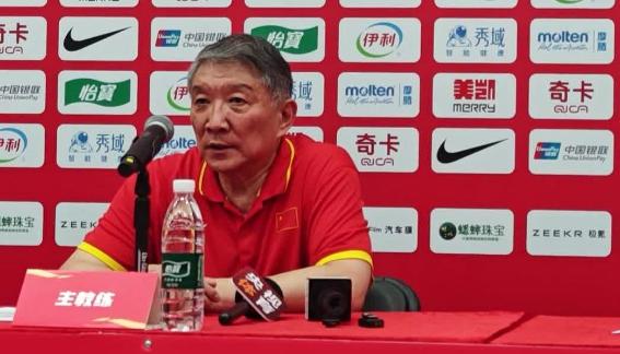 宫鲁鸣：张子宇王思雨出现伤情 想让新球员有机会