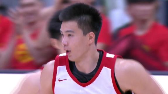 杜锋感到陌生！廖三宁巧分球 焦泊乔飞身双手暴扣