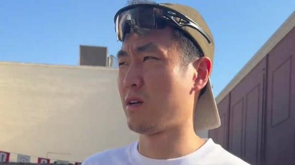 看着就疼！高诗岩晒赴美注射干细胞治疗膝盖过程