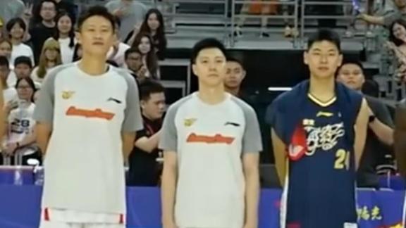 广东球迷嘉年华：崔永熙麦霸+胡明轩徐杰心情大好