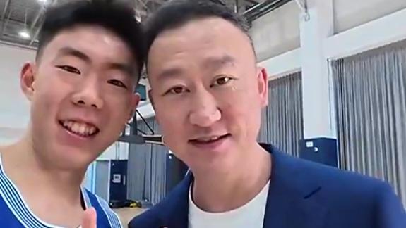 段昂君第一视角解锁青岛男篮官拍幕后花絮
